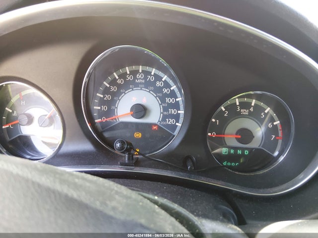 45241894 :رقم المزاد ، 1C3CCBABXEN212077 vin ، 2014 Chrysler 200 Lx مزاد بيع