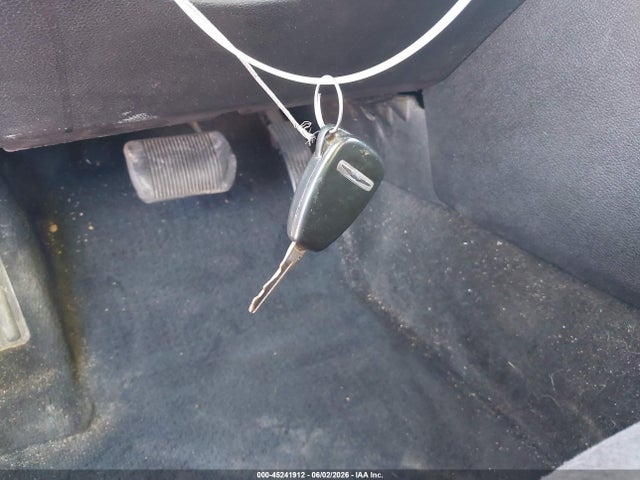 Продажа на аукционе авто 2013 Chrysler 200 Lx, vin: 1C3CCBAG6DN738281, номер лота: 45241912