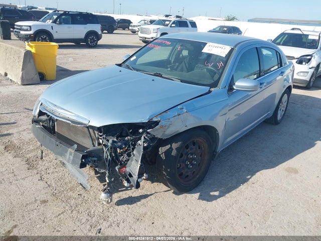 Продажа на аукционе авто 2013 Chrysler 200 Lx, vin: 1C3CCBAG6DN738281, номер лота: 45241912