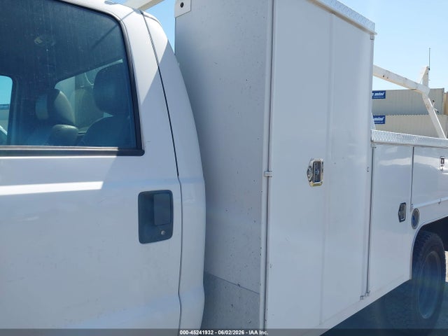 Ford F-450 Chassis Xl 2016 1FDUF4GT2GEB16641 Image 13