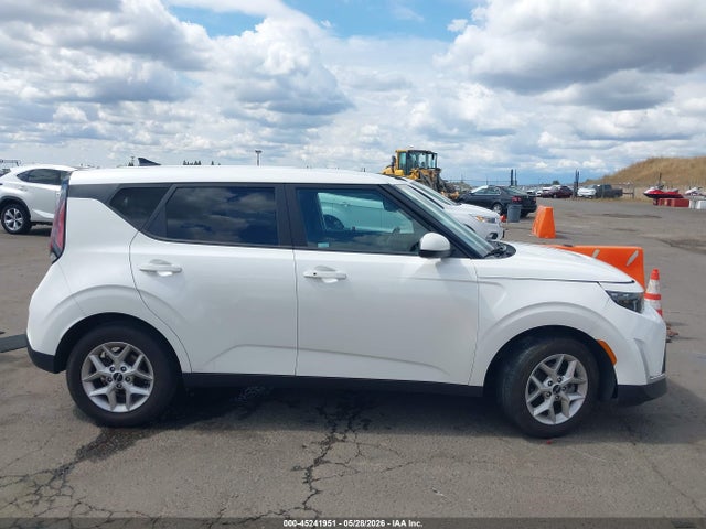 KIA SOUL S 2023 KNDJ23AUXP7865576 Image 13