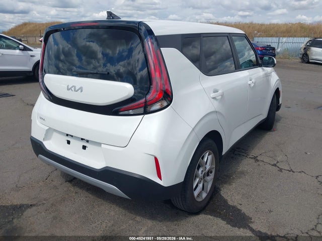 KIA SOUL S 2023 KNDJ23AUXP7865576 Image 4
