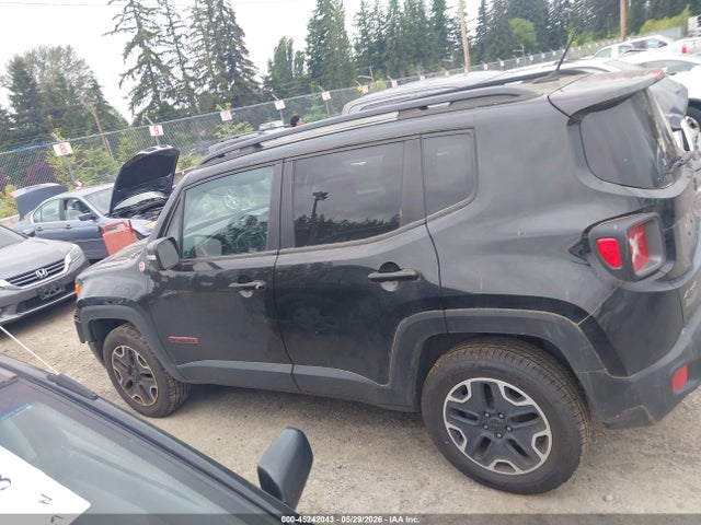 45242043 :رقم المزاد ، ZACCJBCB7HPE55923 vin ، 2017 Jeep Renegade Trailhawk 4x4 مزاد بيع