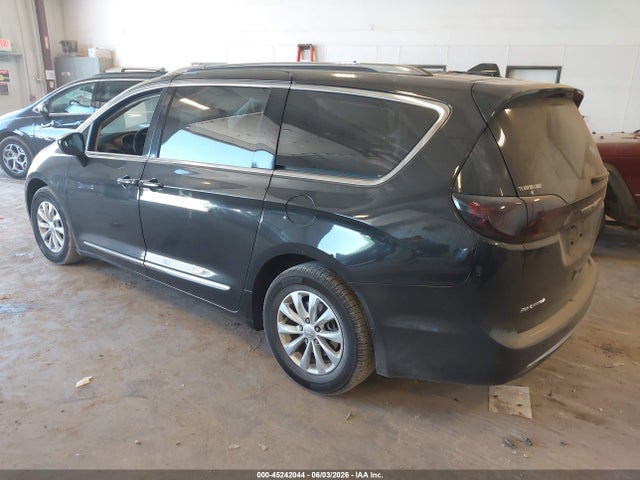 Продаж на аукціоні авто 2019 Chrysler Pacifica Touring L, vin: 2C4RC1BG2KR550503, номер лоту: 45242044
