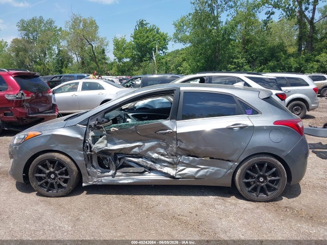 Продажа на аукционе авто 2016 Hyundai Elantra Gt, vin: KMHD35LH5GU305273, номер лота: 45242084