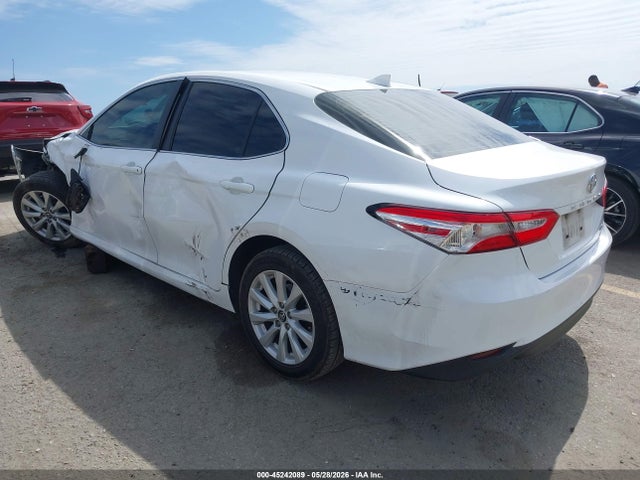Toyota CAMRY LE 2020 4T1C11AK8LU343552 Image 3