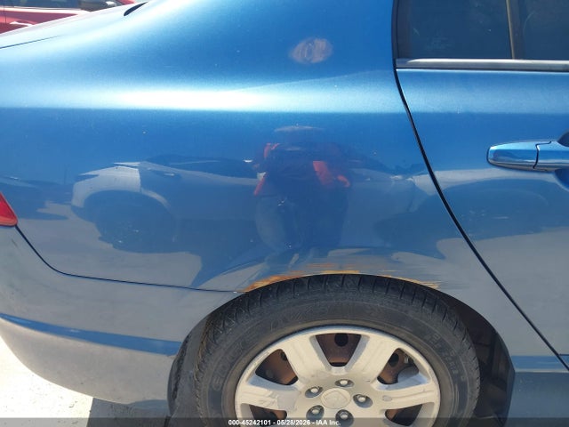 45242101 :رقم المزاد ، 19XFA1F53AE015388 vin ، 2010 Honda Civic Lx مزاد بيع