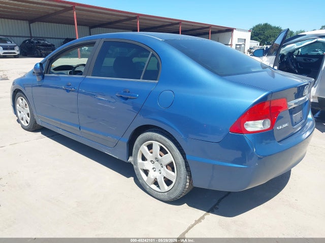 45242101 :رقم المزاد ، 19XFA1F53AE015388 vin ، 2010 Honda Civic Lx مزاد بيع