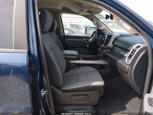 Продажа на аукционе авто 2020 Ram 1500 Big Horn  4x4 5'7 Box, vin: 1C6RRFFG0LN334015, номер лота: 45242111