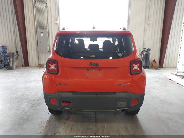 45242142 :رقم المزاد ، ZACCJBCT1GPD02526 vin ، 2016 Jeep Renegade Trailhawk مزاد بيع