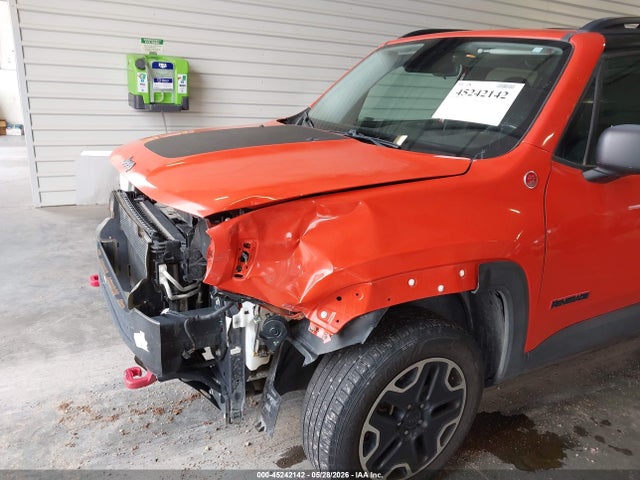 45242142 :رقم المزاد ، ZACCJBCT1GPD02526 vin ، 2016 Jeep Renegade Trailhawk مزاد بيع