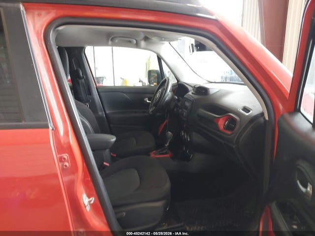 45242142 :رقم المزاد ، ZACCJBCT1GPD02526 vin ، 2016 Jeep Renegade Trailhawk مزاد بيع