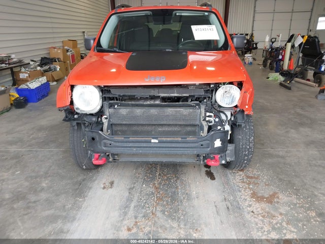 45242142 :رقم المزاد ، ZACCJBCT1GPD02526 vin ، 2016 Jeep Renegade Trailhawk مزاد بيع