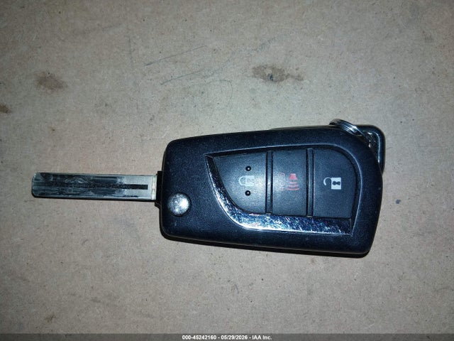 2T3MWRFV6KW038631 Toyota Rav4 Hybrid Le