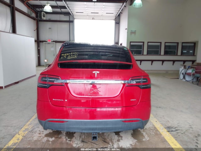 45242188 :رقم المزاد ، 5YJXCBE29GF011991 vin ، 2016 Tesla Model X 60d/70d/75d/90d/p100d مزاد بيع
