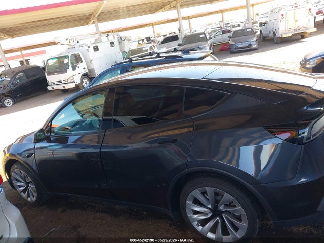Tesla Model Y 2026 7SAYGDEE4TF345664 Image 13
