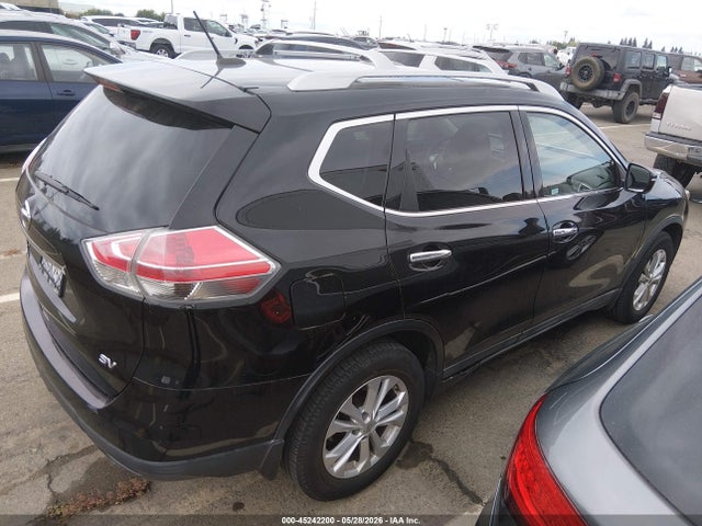 2015 Nissan Rogue Sv მანქანა იყიდება აუქციონზე, vin: 5N1AT2MT1FC767581, აუქციონის ნომერი: 45242200
