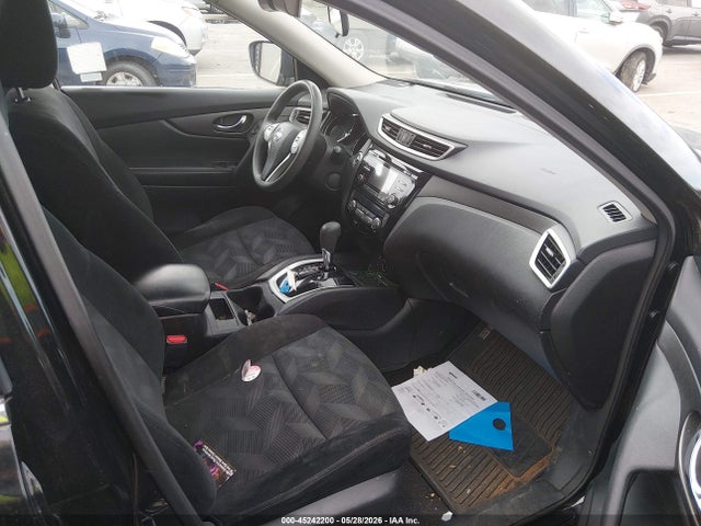 2015 Nissan Rogue Sv მანქანა იყიდება აუქციონზე, vin: 5N1AT2MT1FC767581, აუქციონის ნომერი: 45242200