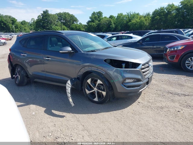 2016 KM8J3CA25GU193080 main image