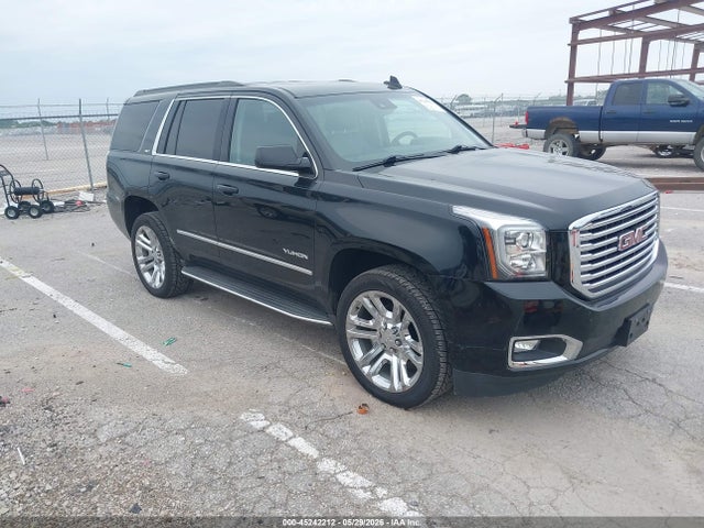 45242212 :رقم المزاد ، 1GKS2BKC6JR385460 vin ، 2018 Gmc Yukon Slt مزاد بيع