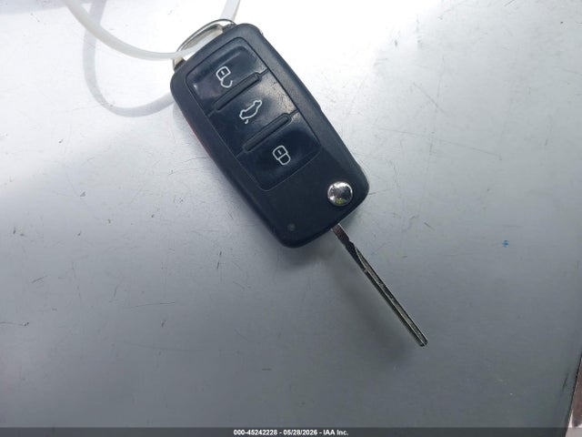 3VWD17AJ5FM221742 Volkswagen Jetta 1.8t Se