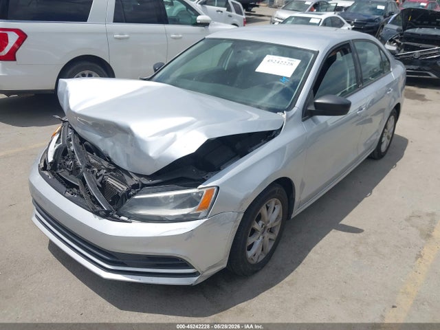 3VWD17AJ5FM221742 Volkswagen Jetta 1.8t Se