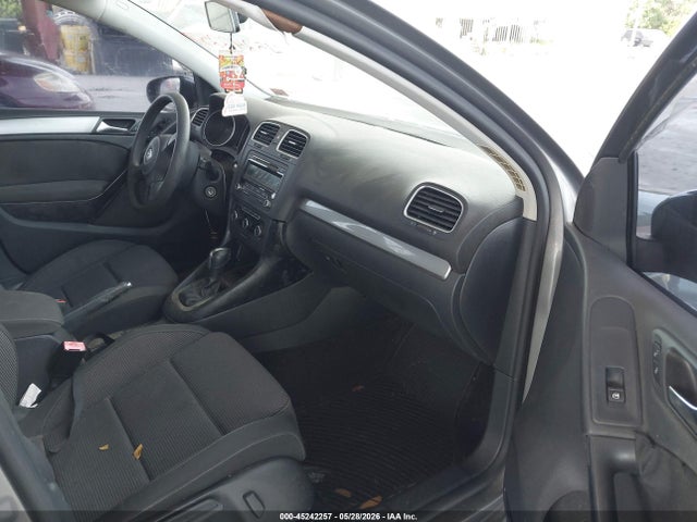 Продаж на аукціоні авто 2013 Volkswagen Golf 2.5l 4-door, vin: WVWDB7AJ5DW004432, номер лоту: 45242257
