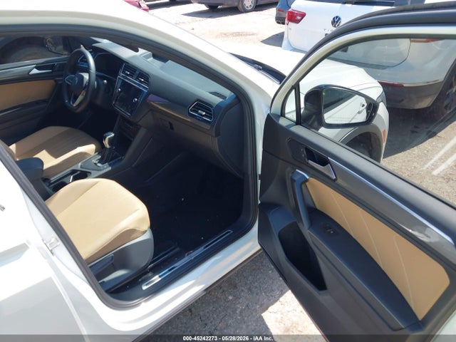 Aukcja sprzedaży 2024 Volkswagen Tiguan 2.0t Se R-line Black, vin: 3VVCB7AX5RM006335, numer aukcji: 45242273