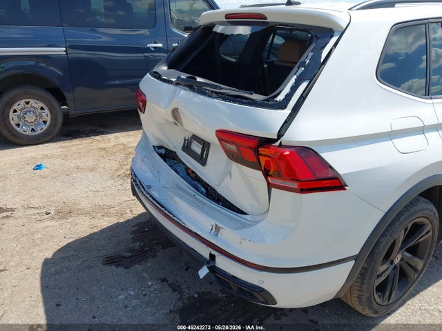 Aukcja sprzedaży 2024 Volkswagen Tiguan 2.0t Se R-line Black, vin: 3VVCB7AX5RM006335, numer aukcji: 45242273