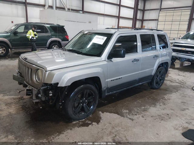 Jeep Patriot Altitude Edition 2015 1C4NJPBA8FD397699 Image 2