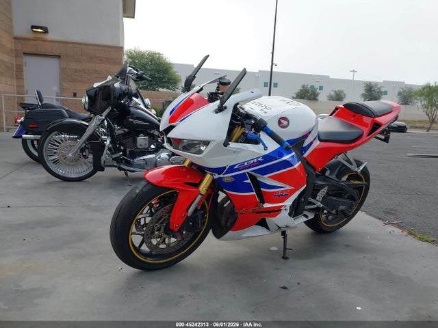 Honda Cbr600 Rr 2018 JH2PC40J4JK400646 Image 2