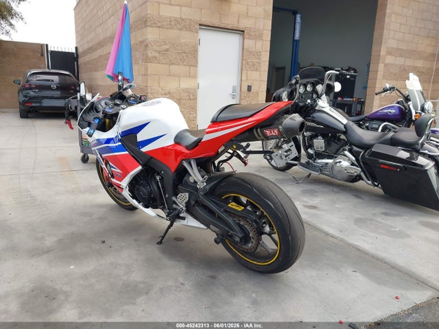 Honda Cbr600 Rr 2018 JH2PC40J4JK400646 Image 3