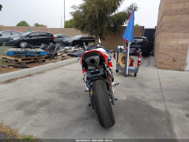 Honda Cbr600 Rr 2018 JH2PC40J4JK400646 Image 6
