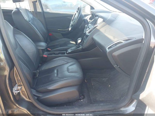 2016 Ford Focus Titanium მანქანა იყიდება აუქციონზე, vin: 1FADP3N27GL200767, აუქციონის ნომერი: 45242321