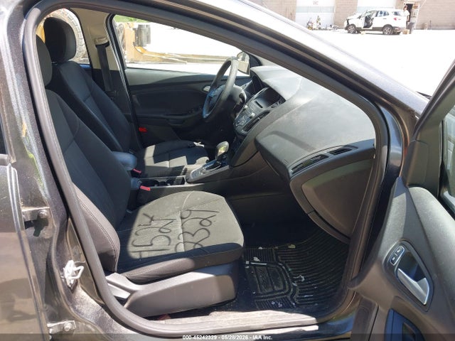 2017 Ford Focus Se მანქანა იყიდება აუქციონზე, vin: 1FADP3FE2HL281011, აუქციონის ნომერი: 45242329