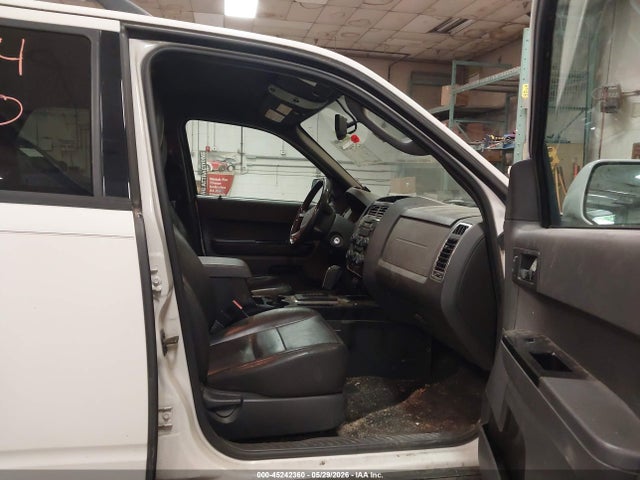 45242360 :رقم المزاد ، 1FMCU9EG7BKB41162 vin ، 2011 Ford Escape Limited مزاد بيع