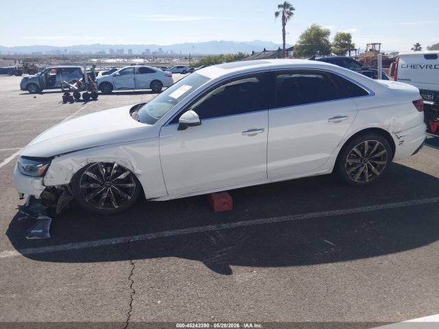 45242390 :رقم المزاد ، WAUABAF44NA015338 vin ، 2022 Audi A4 Premium 40 Tfsi Quattro S Tronic مزاد بيع