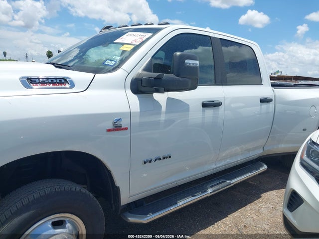 45242399 :رقم المزاد ، 3C63RRHL2RG360070 vin ، 2024 Ram 3500 Big Horn  4x4 8' Box مزاد بيع