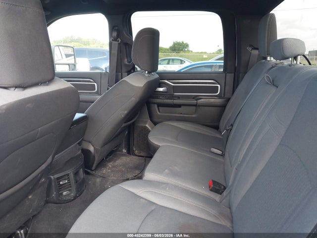 45242399 :رقم المزاد ، 3C63RRHL2RG360070 vin ، 2024 Ram 3500 Big Horn  4x4 8' Box مزاد بيع
