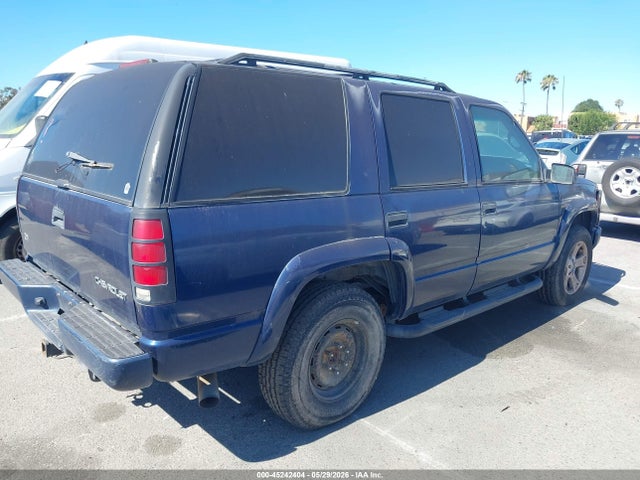 45242404 :رقم المزاد ، 1GNEK13R9YR221031 vin ، 2000 Chevrolet Tahoe Z71 مزاد بيع
