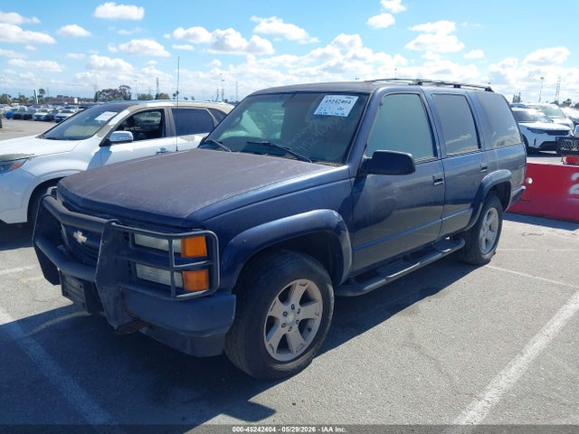 45242404 :رقم المزاد ، 1GNEK13R9YR221031 vin ، 2000 Chevrolet Tahoe Z71 مزاد بيع