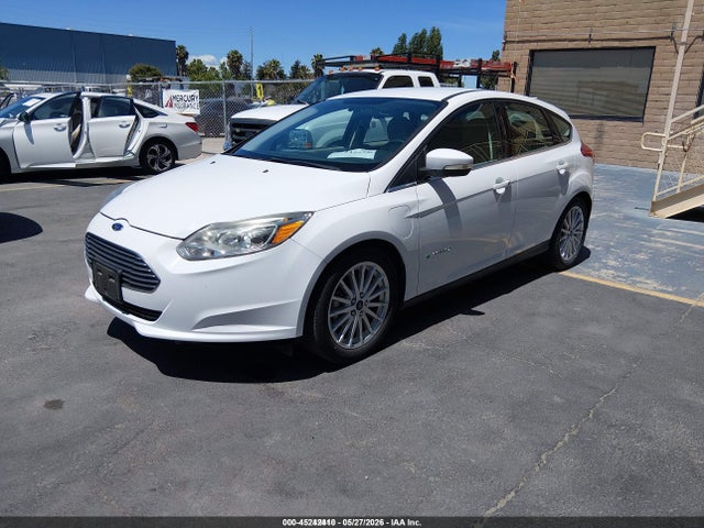 Ford FOCUS ELECTRIC 2018 1FADP3R45JL296112 Image 2