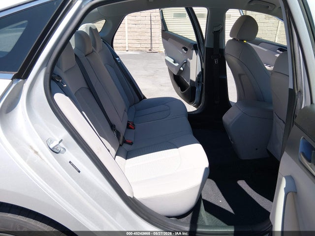 45242465 :رقم المزاد ، 5NPE24AA6JH705291 vin ، 2018 Hyundai Sonata Eco مزاد بيع