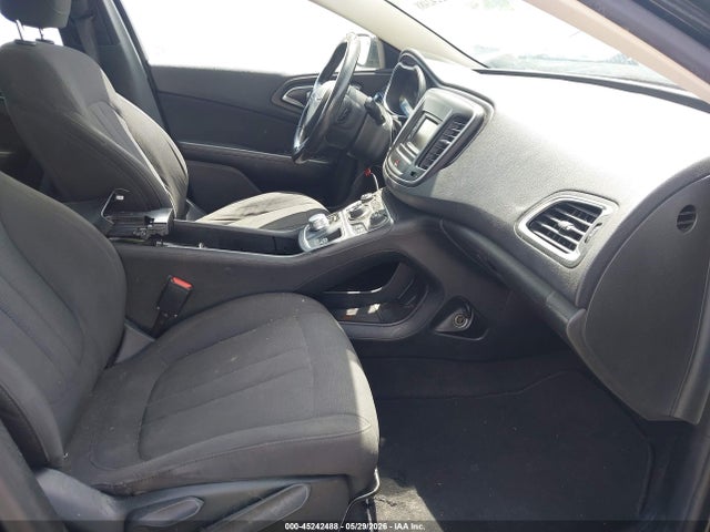 Продажа на аукционе авто 2015 Chrysler 200 Limited, vin: 1C3CCCAB8FN607883, номер лота: 45242488