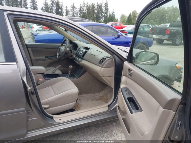 45242489 :رقم المزاد ، 4T1BE32K76U644375 vin ، 2006 Toyota Camry Le مزاد بيع