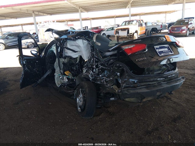 KIA FORTE LX 2016 KNAFK4A6XG5598056 Image 3
