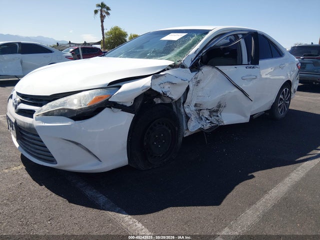 45242525 :رقم المزاد ، 4T4BF1FK3GR584680 vin ، 2016 Toyota Camry Le مزاد بيع