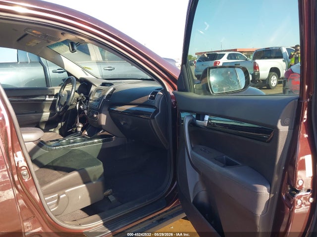 45242532 :رقم المزاد ، 5XYKT4A65FG635891 vin ، 2015 Kia Sorento Lx مزاد بيع