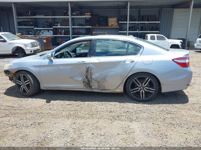 Honda Accord Touring 2016 1HGCR3F91GA022881 Image 14