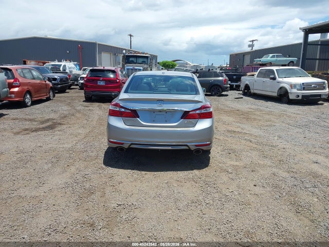 Honda Accord Touring 2016 1HGCR3F91GA022881 Image 16